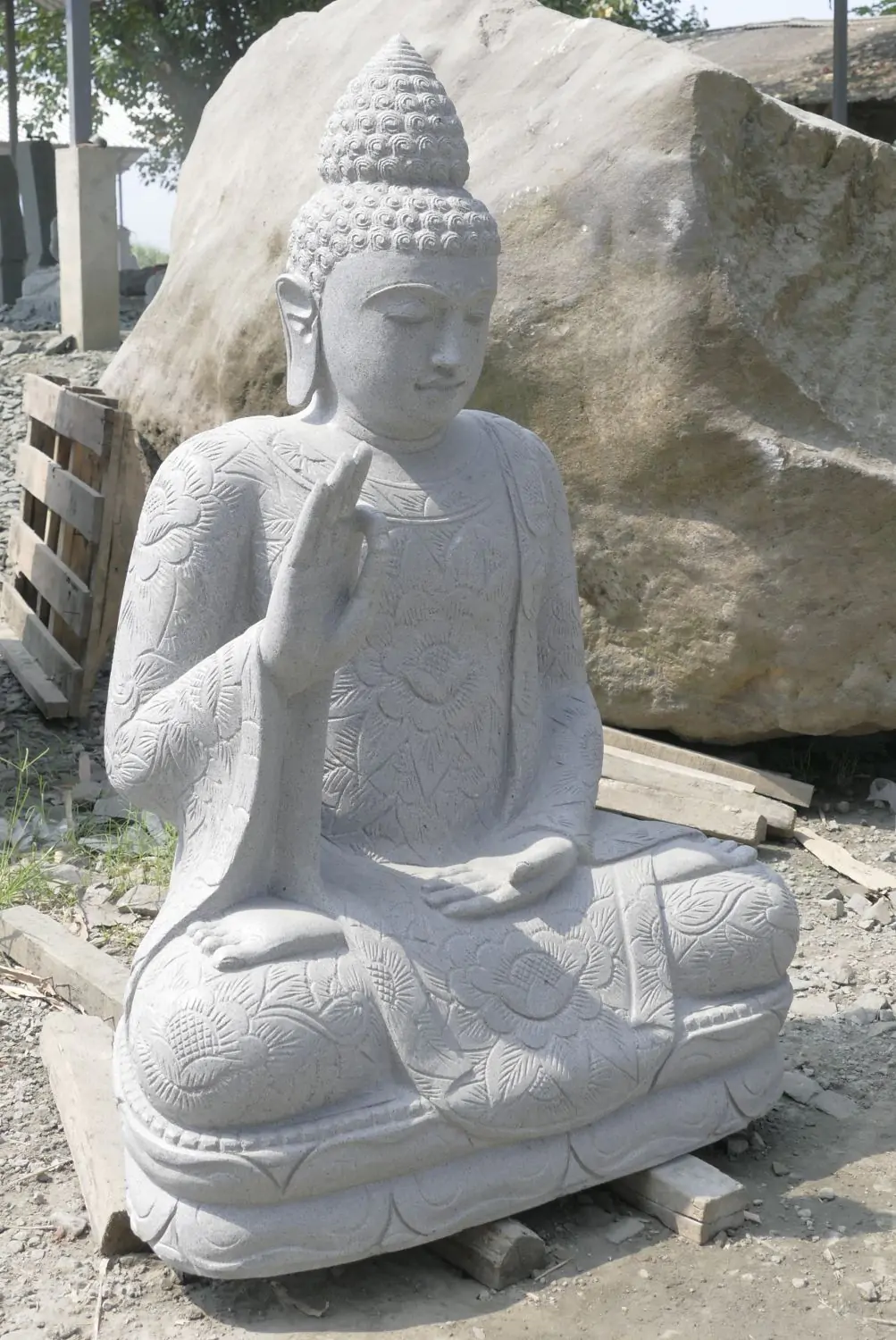  Product image 3 of the product “Seated Buddha with floral carving - Abhaya position. About 121 cm height. Natural stone (river stone), stonemasonry ”